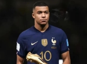 AYX-姆巴佩迎来十赛季高光表现，美国队球迷沸腾！的简单介绍