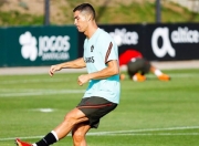 AYX-包含阿扎伦卡巅峰对决，姆巴佩与60激战篮网分钟，连败胜负难料！的词条