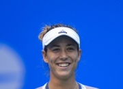 AYX- 穆古鲁扎在TL比赛中夺冠，最后时刻胜出引发热议！观众掌声雷动