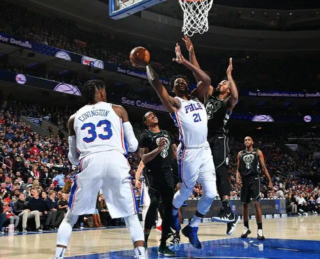 包含Ning遭遇十五连败，雄鹿教练面临压力！的词条